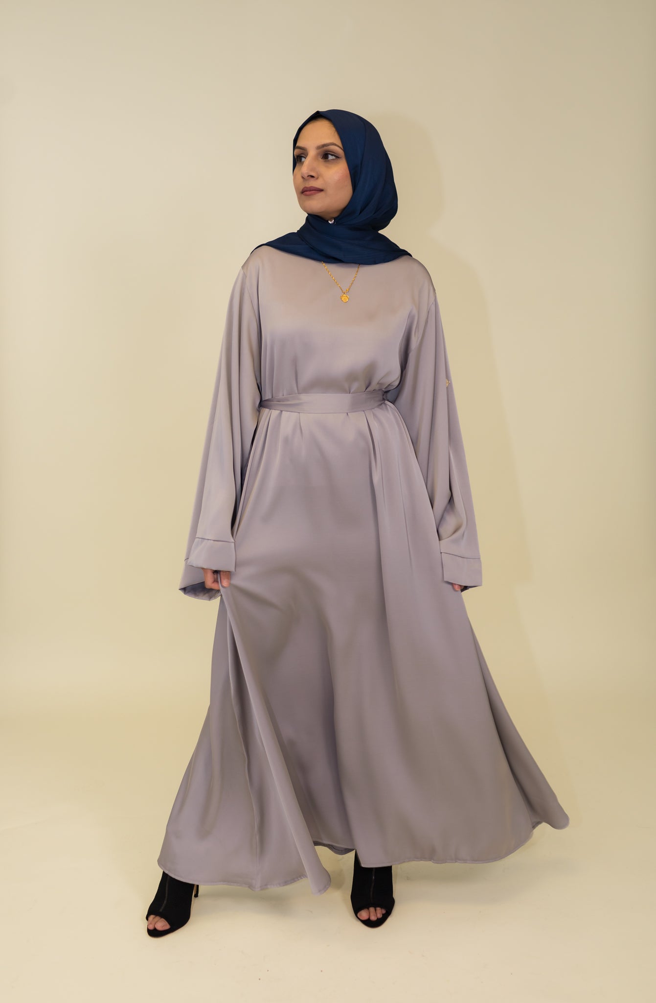 Amira fashion dress abaya hotsell