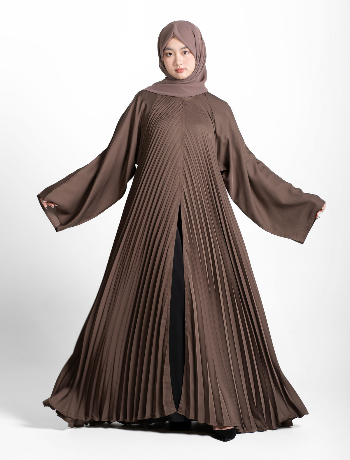 Pleated Abaya - Brown