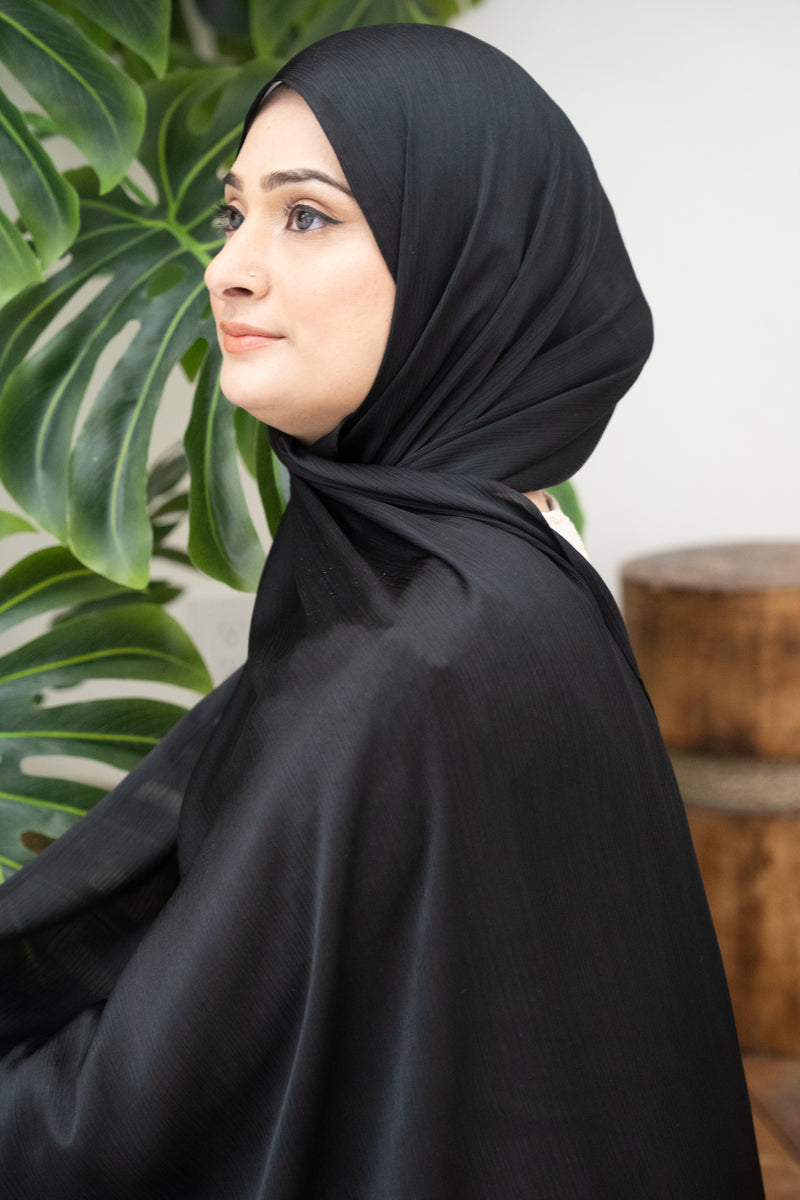 Satin Crinkle Hijab - black